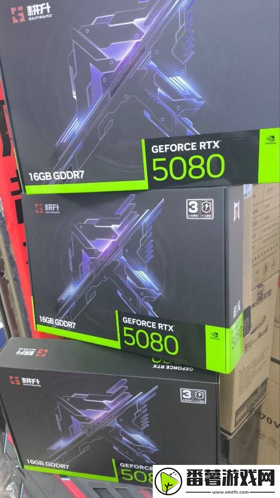 英伟达rtx-5080显卡包装曝光-黄皮衣刀法精准